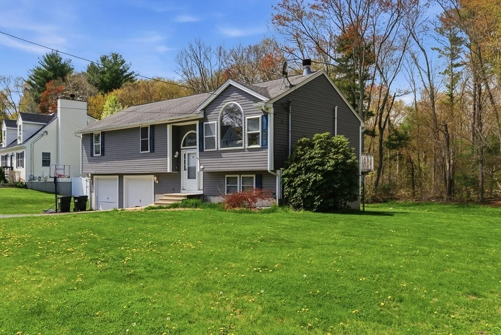Photo of 19 Fairfield Dr