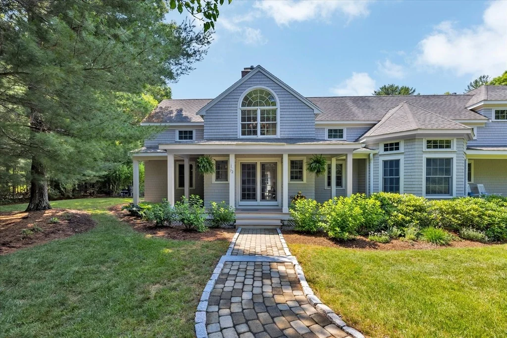 Photo of 72 Highwood Way