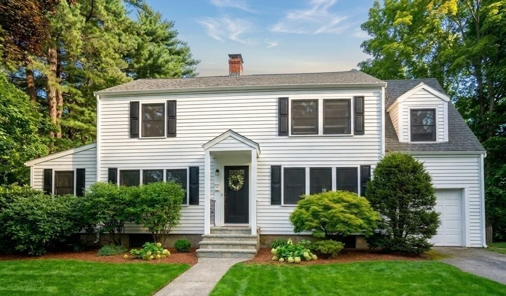 Photo of 14 Fuller Brook Ave