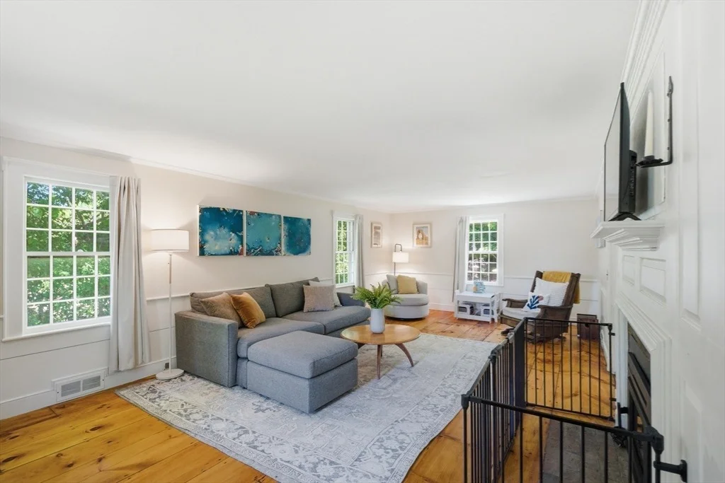 Photo of 46 Willard Rd