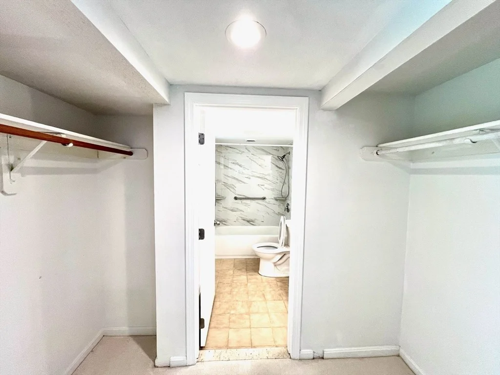 Photo of Unit 194 at 194 Captain Eames Cir