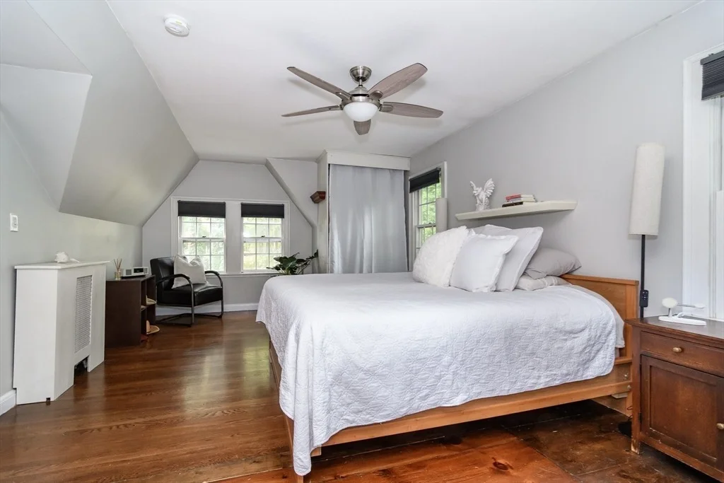 Photo of 54 Colburn Rd