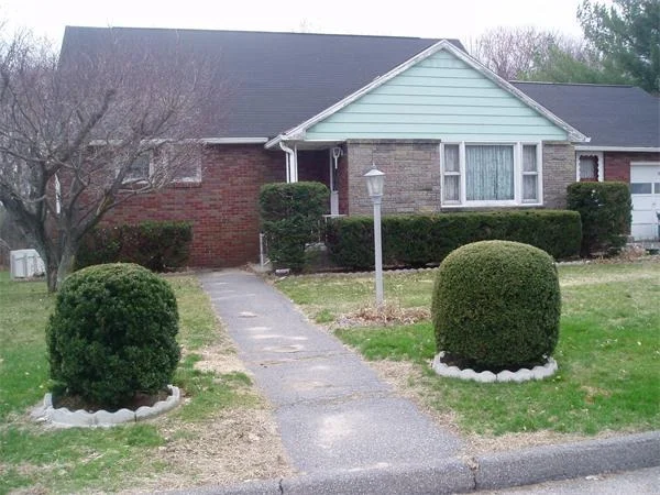 Photo of 32 Hajec Circle