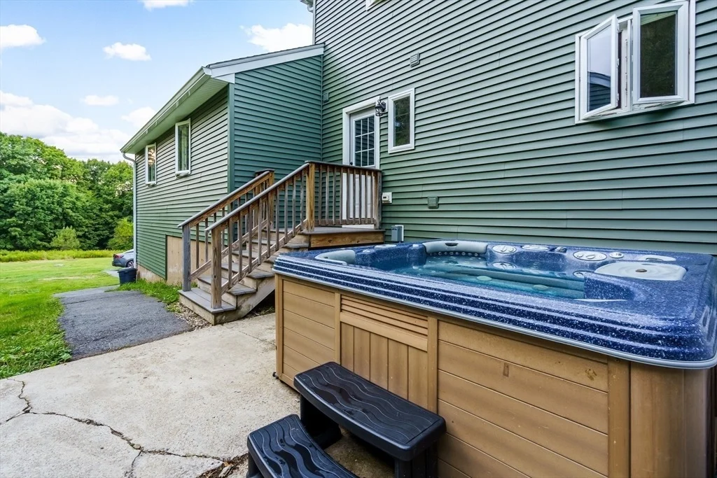 Photo of 102 Overlook Rd