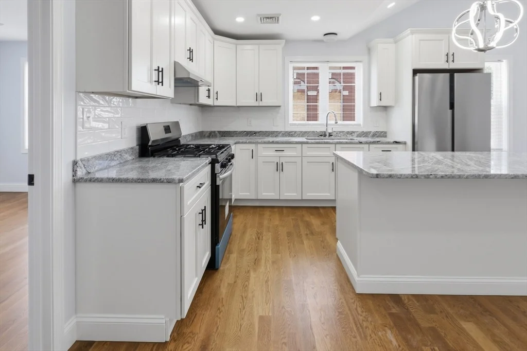 Photo of 489 Spring
