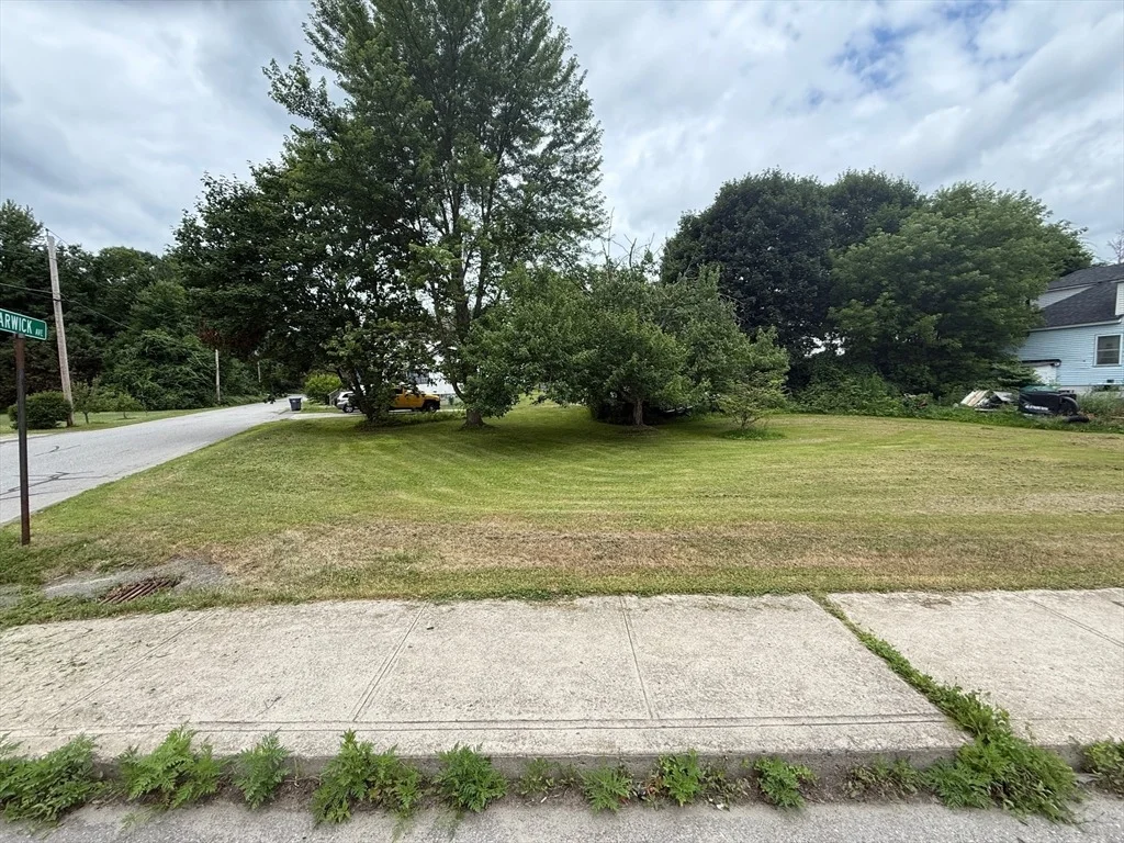 Photo of 27 Warwick Ave