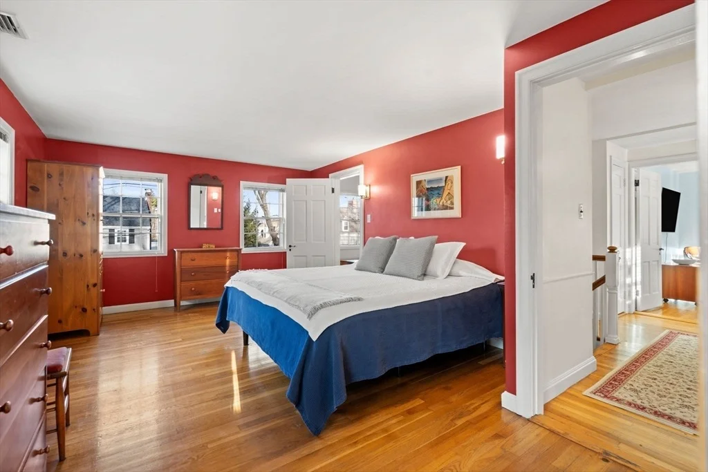 Photo of 55 Thompson Lane