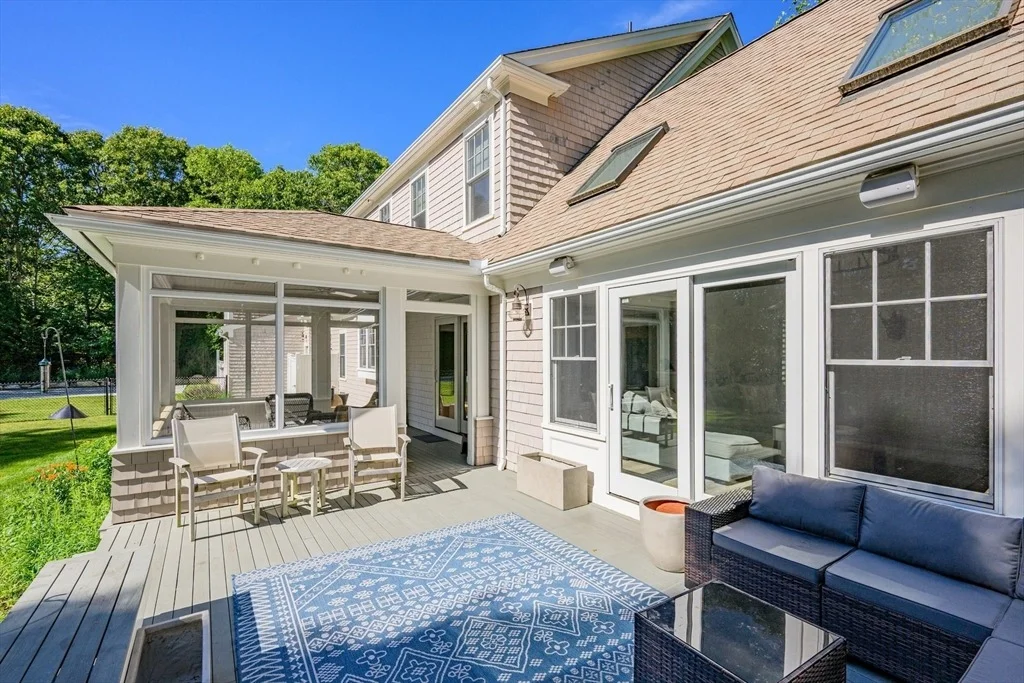 Photo of 239 Oxford Drive