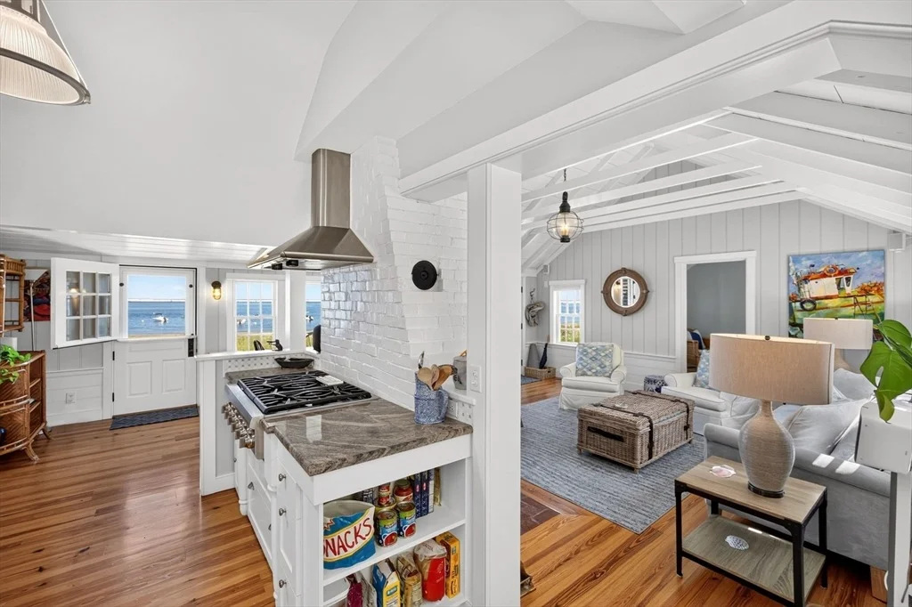 Photo of 166 Shore Road