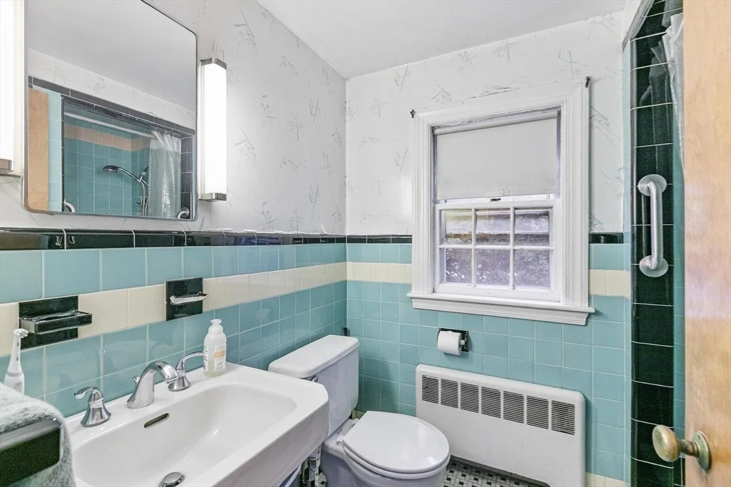 Photo of 79 Livermore Rd