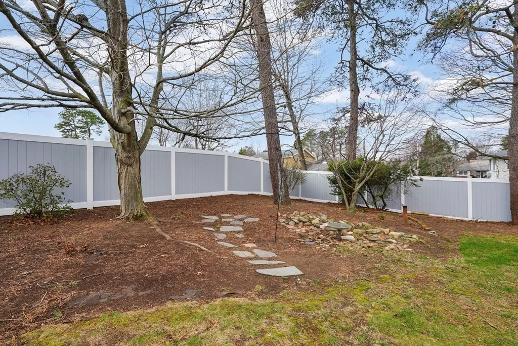 Photo of 135 Nutmeg Cir