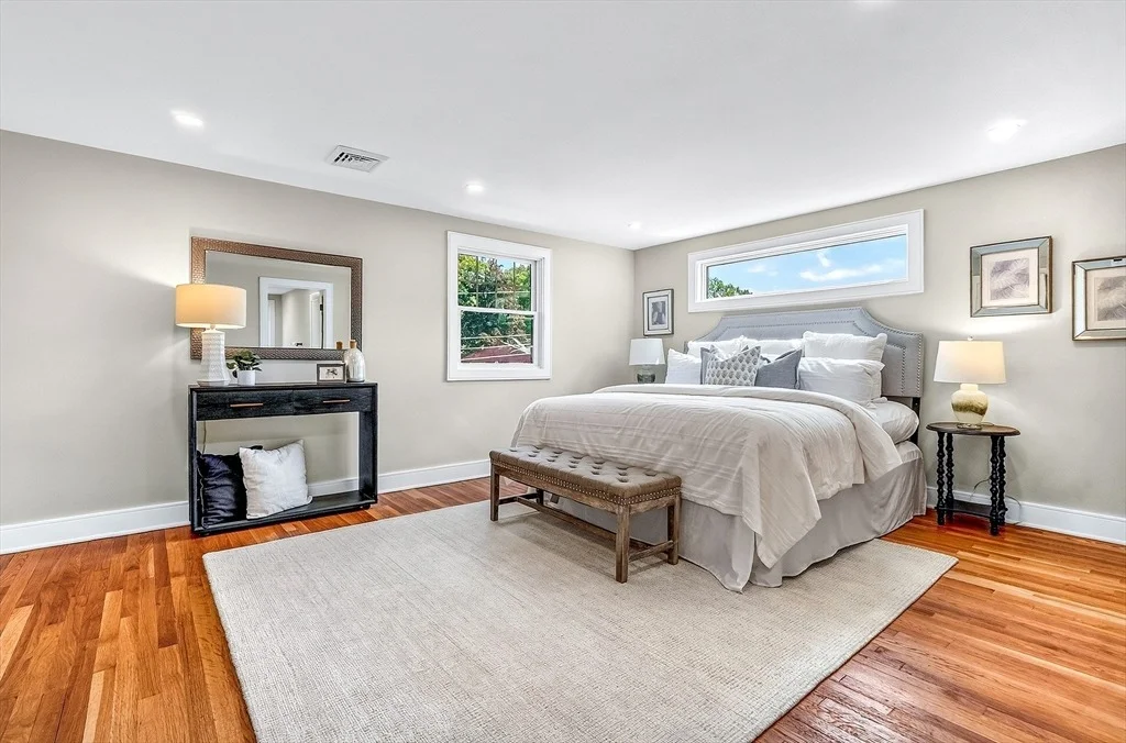 Photo of 28 Fieldstone Dr