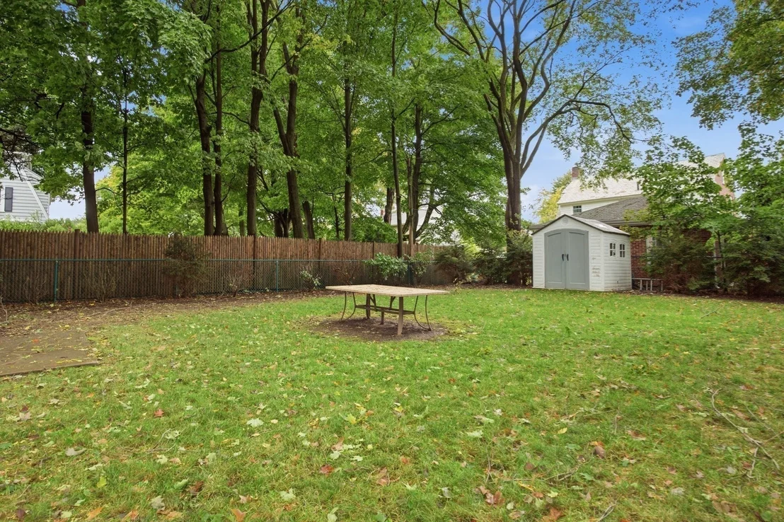 Photo of 11 Van Brunt Avenue