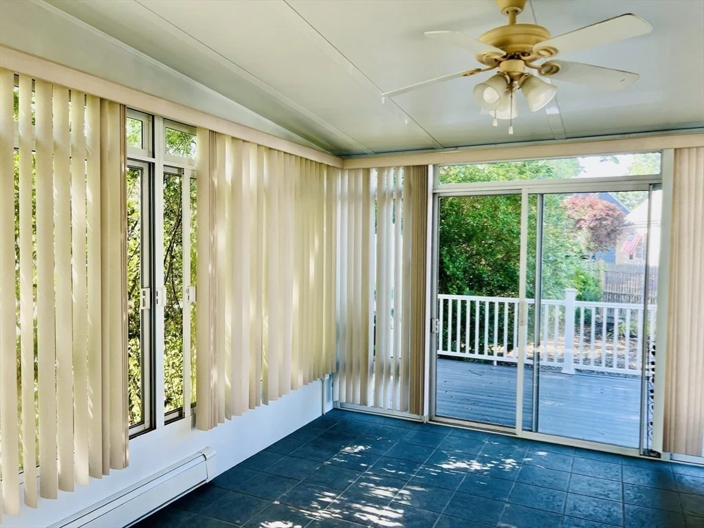 Photo of 61 King St