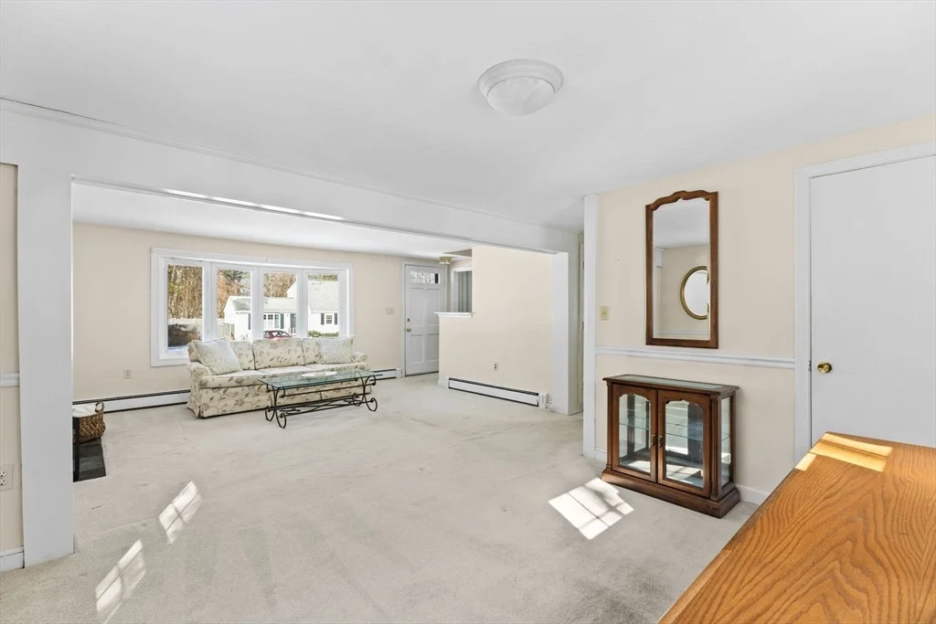 Photo of 39 Macdonald Cir