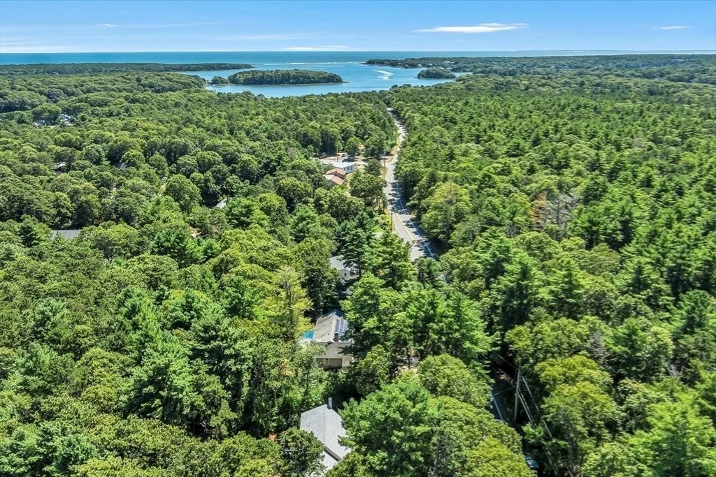 Photo of 248 Mashpee Neck Rd