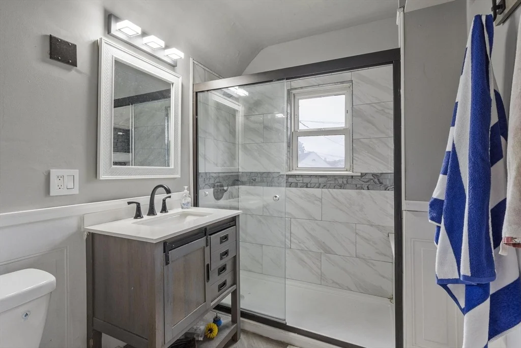 Photo of 101 Starrett Ave