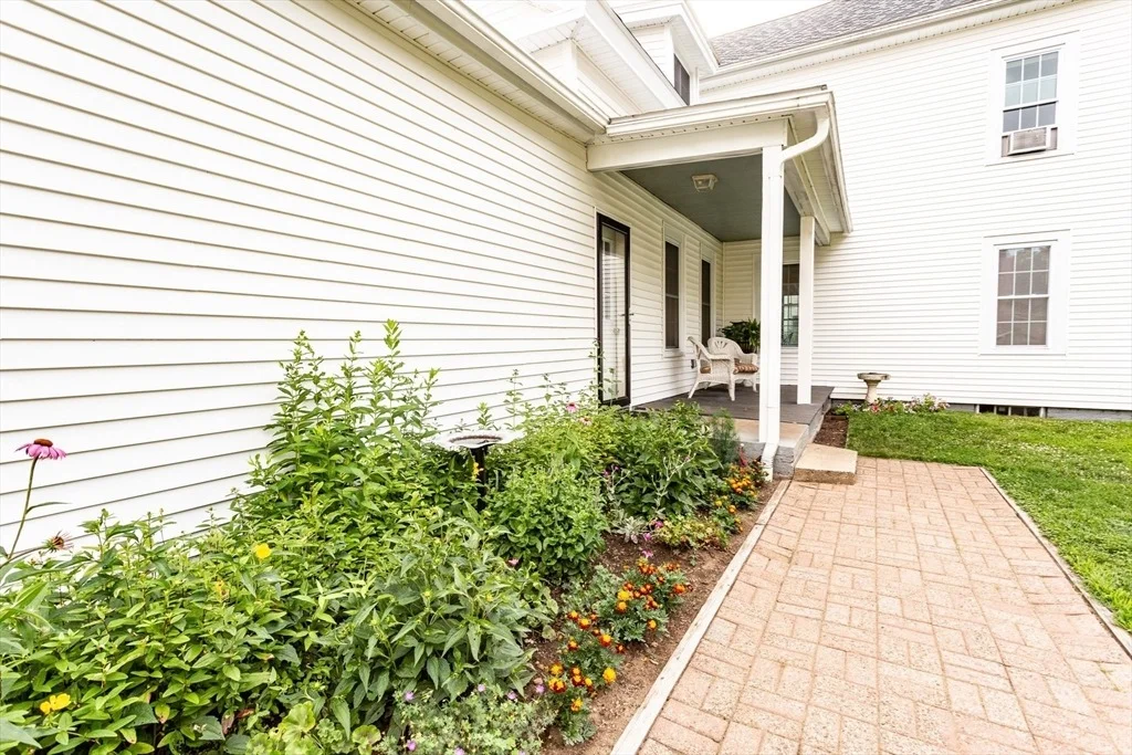 Photo of 106 Pleasant St
