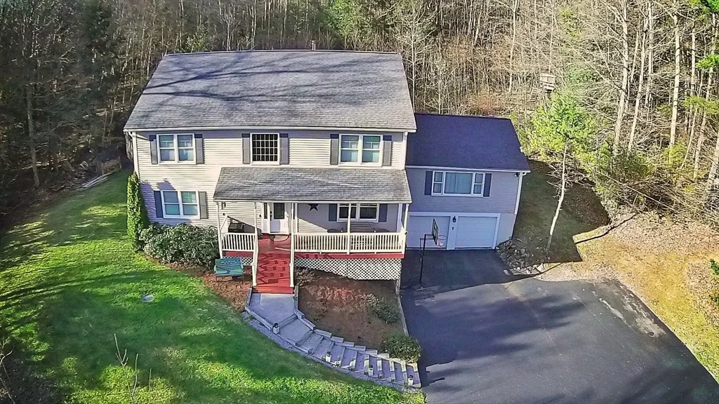 Photo of 122 Maybrook