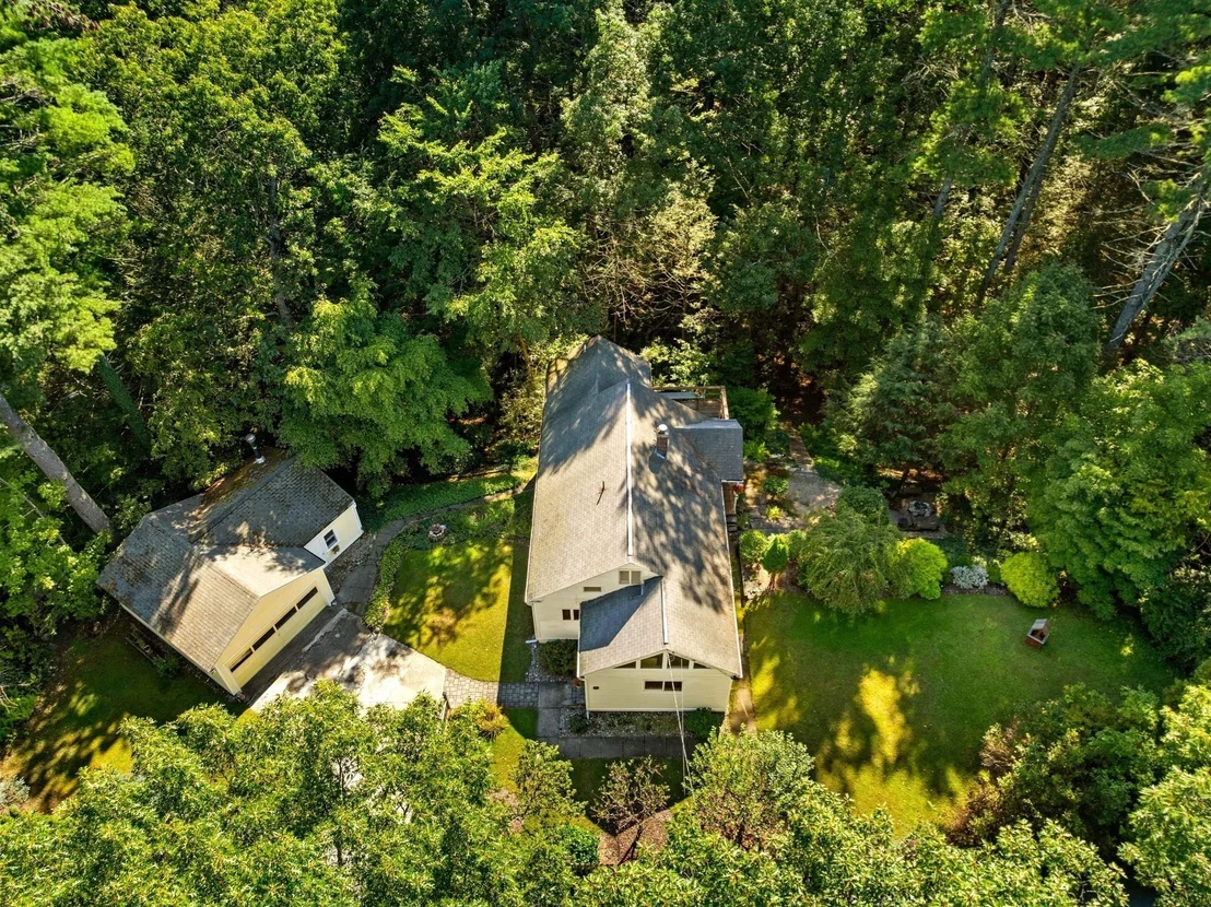 Photo of 64 Lakeside Dr
