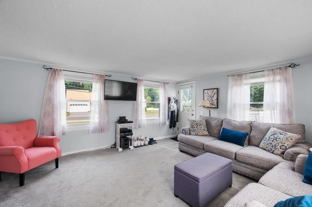 Photo of 10 Mount Pleasant Dr
