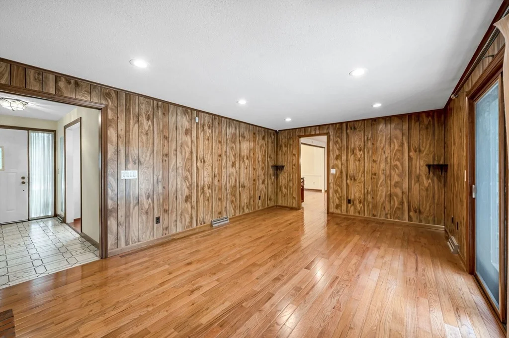 Photo of 52 Wellesley Dr