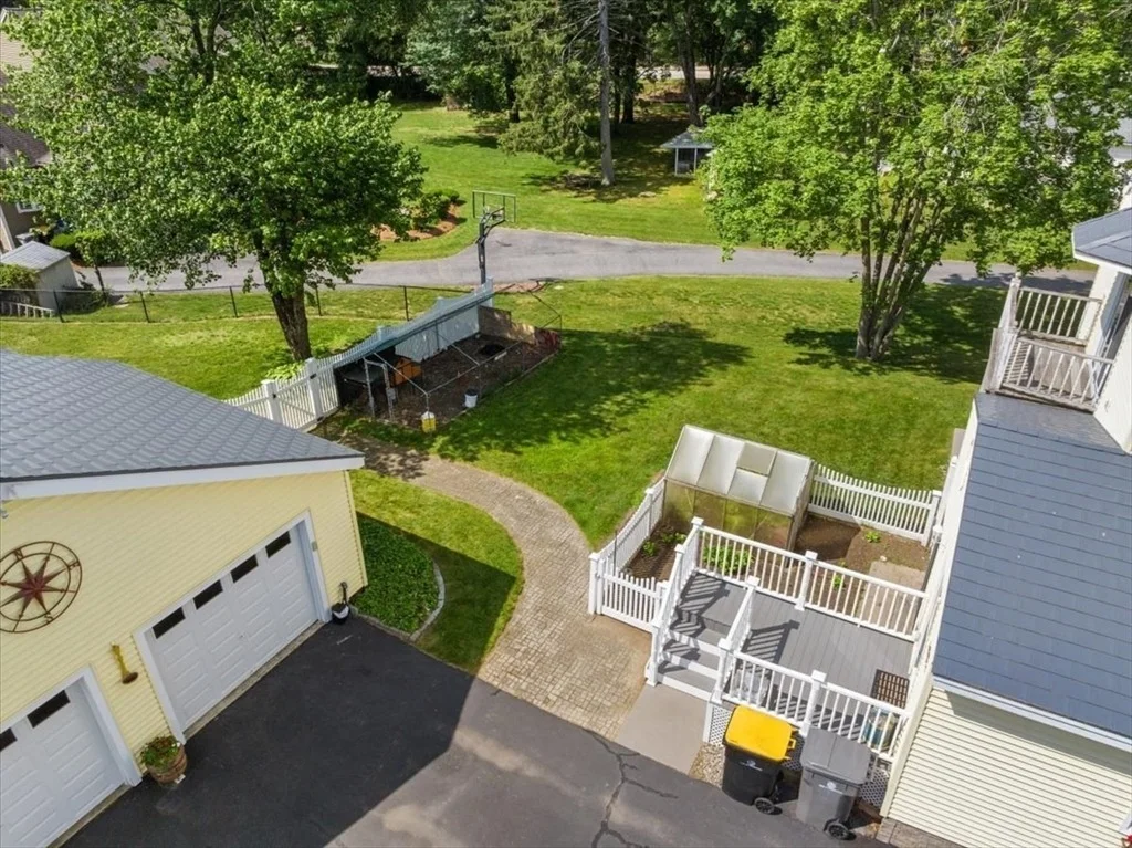 Photo of 472 Potter Rd.