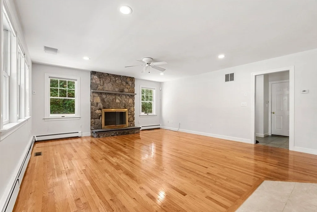 Photo of 6 Davey Ln
