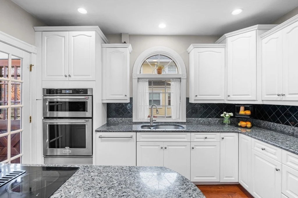 Photo of 5 Beacon St