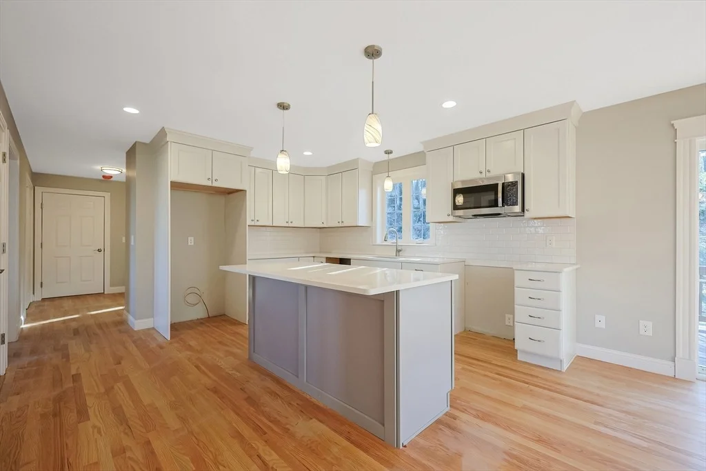 Photo of 19 Oriole Dr