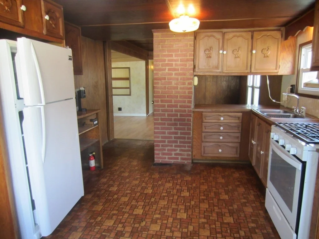 Photo of 8 Kristen Ln