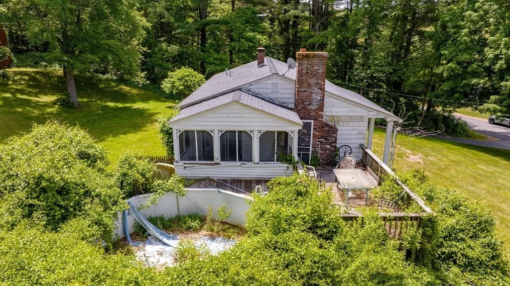 Photo of 189 Scantic Rd.