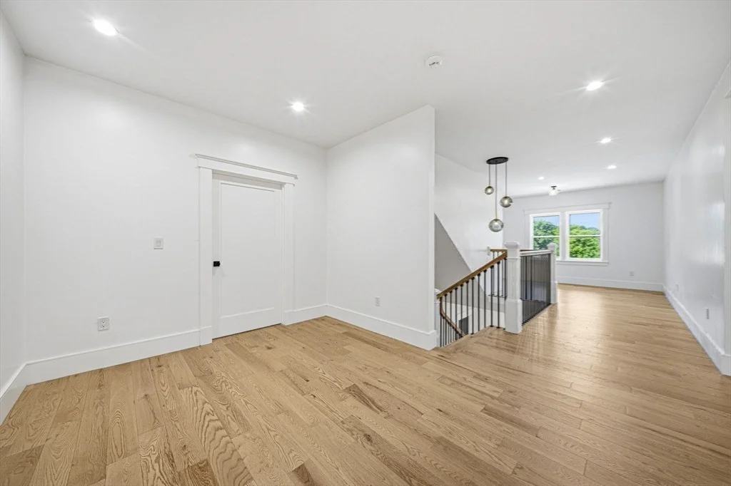 Photo of 33 Pine Street