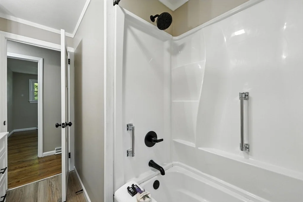 Photo of 908 Tinkham Road