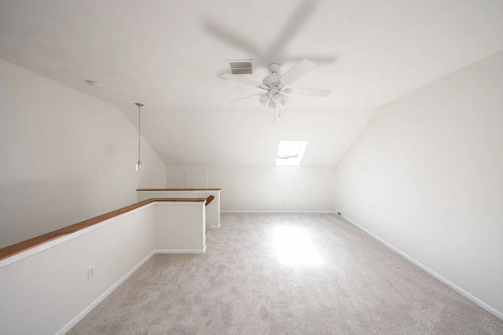 Photo of Unit 1201 at 31 Blithewood Ave