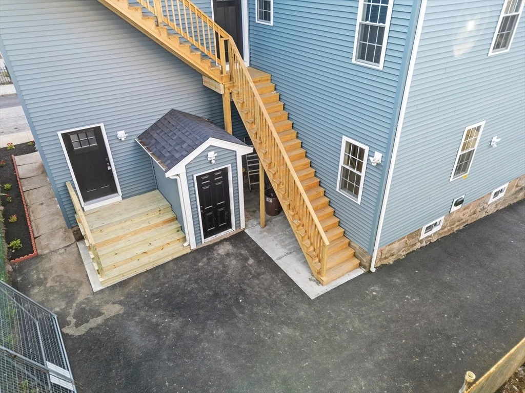 Photo of 489 Spring St.