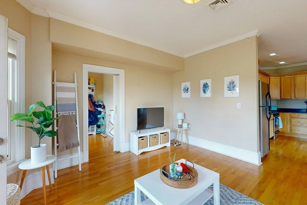 Photo of Unit A2 at 561 Broadway