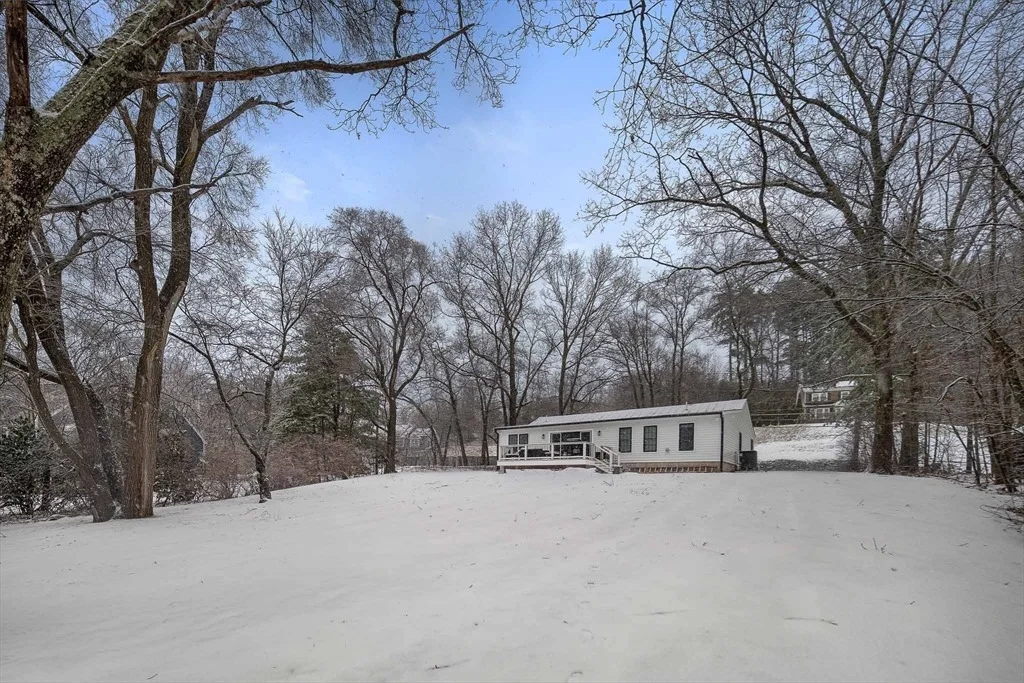 Photo of 355 Maynard Rd