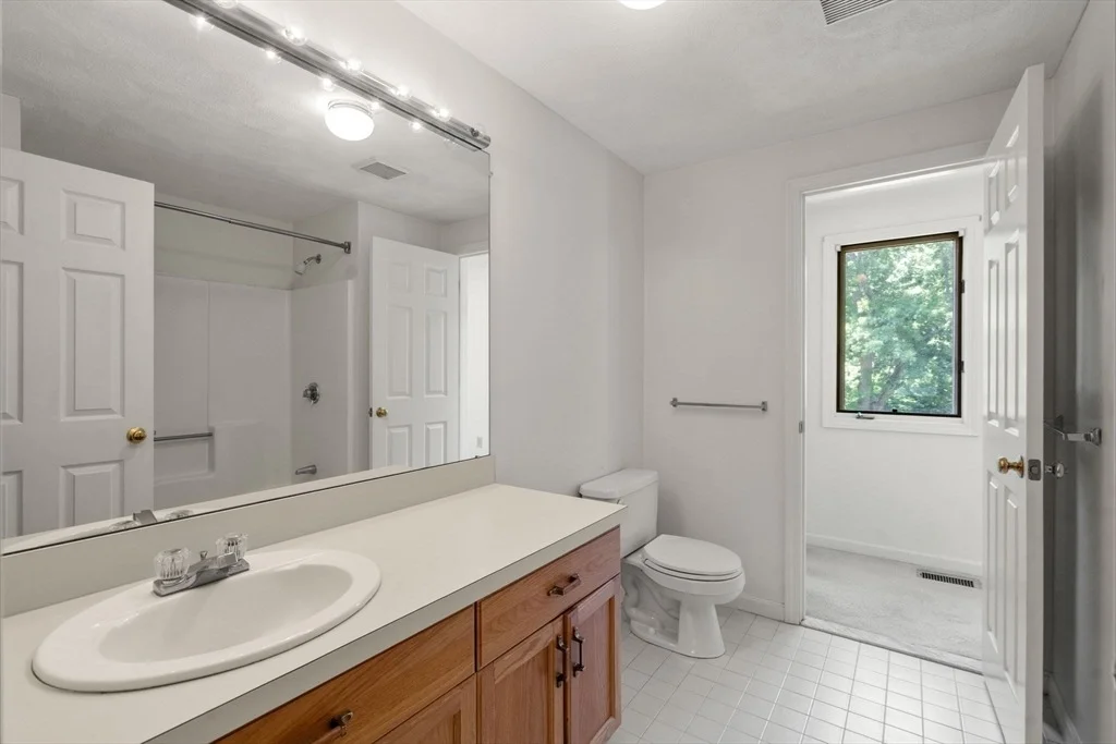 Photo of Unit 1 at 9 Deer Path