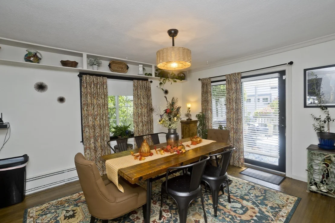 Photo of 65 Beauchamp Terr.