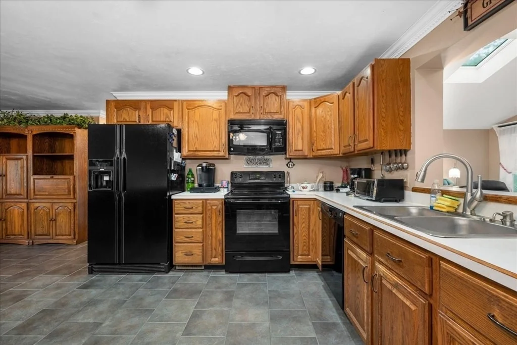 Photo of 11 Riverside Dr