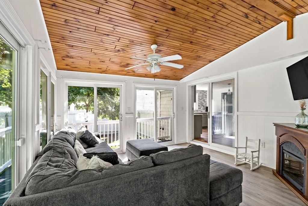 Photo of 80 Briggs Ln