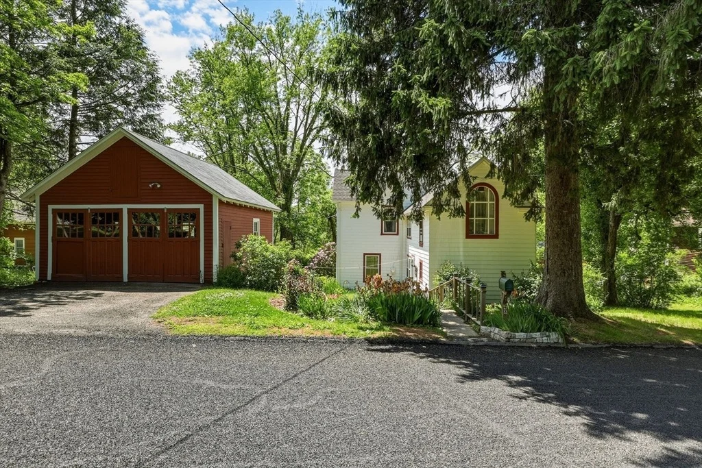 Photo of 43 Garage Rd