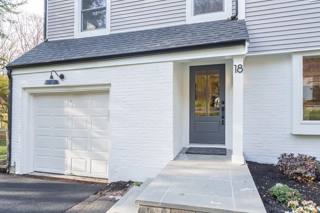 Photo of 18 University Dr