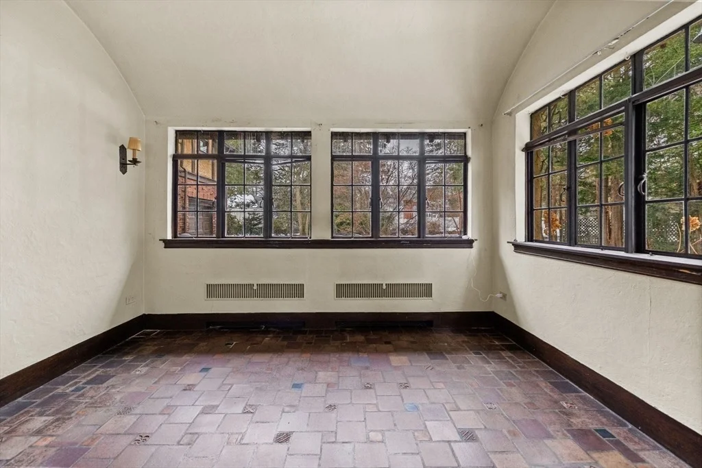 Photo of 30 Swan Rd