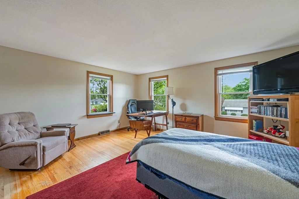 Photo of 50 Emerson St
