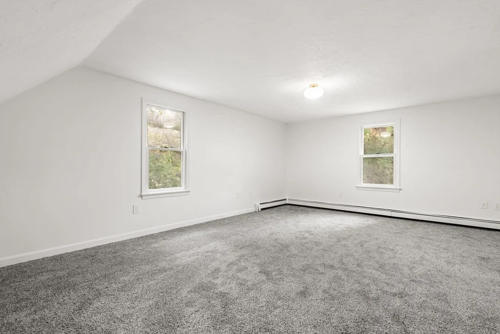 Photo of 34 Saddleback Rd