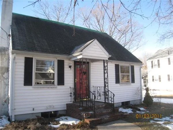 Photo of 2 Colbert Ave
