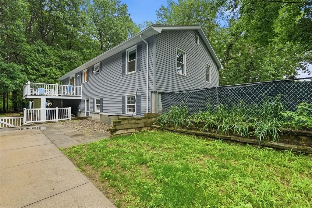 Photo of 226 Plumtree Rd