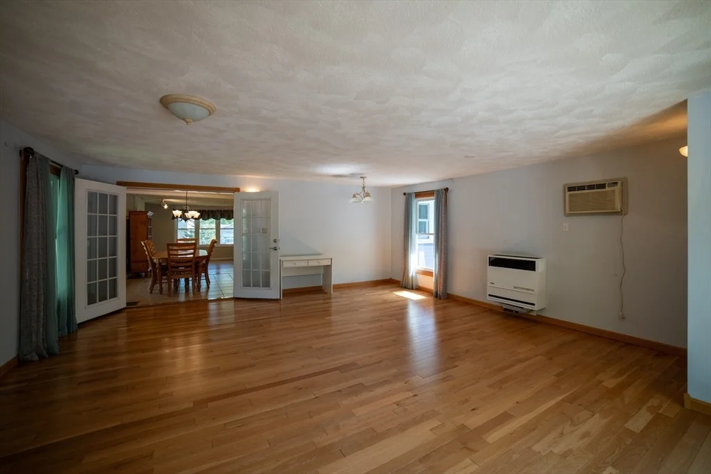 Photo of 26 John Robinson Dr